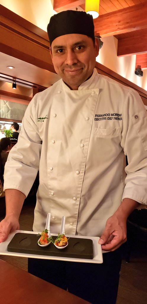 PhillyGrub's tweet photo. I also had the Cranberry &amp; Sage cocktail at @Seasons52. So good! Executive Chef Fernando presented us with an #amusebouche - scallops with peppers &amp; micro cilantro. The Roasted Roma Tomato flatbread was great!  #seasons52 #seasons52harvest #cocktail #flatbread #sponsored https://t.co/2a2gJqSSab