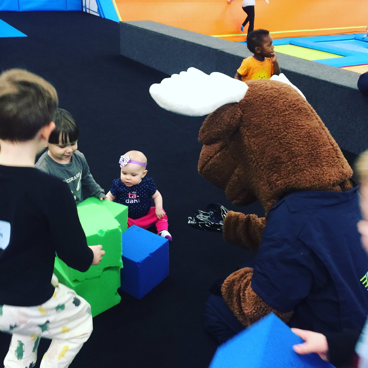 FlyWasilla's tweet photo. Murphy the Moose had a great time with toddlers today during our Tot Time! Join us EVERY Tuesday and Thursday from 11a-1p, Tots $8 & 1st parent Free! #FlyWasilla #TotTime #MurphyTheMoose #FlyLittlePilots https://t.co/nhnQEjZGga