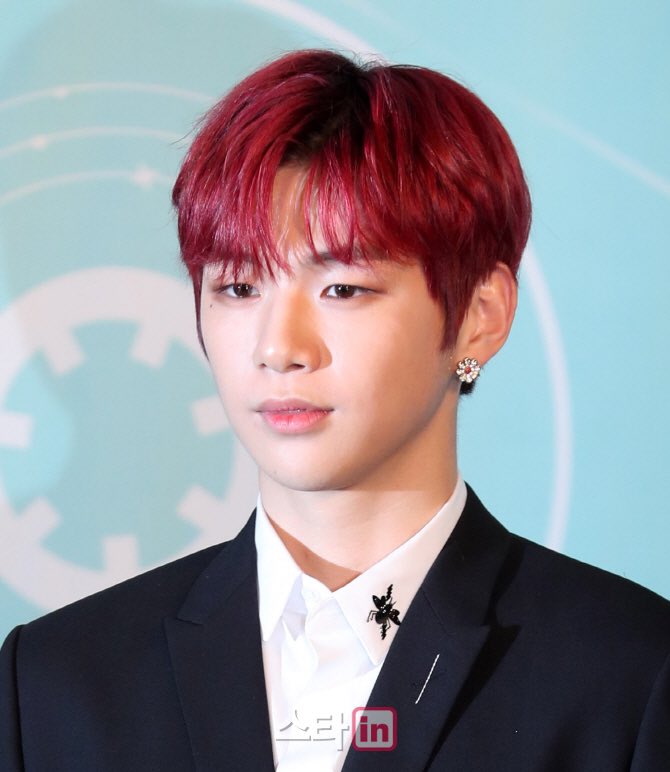WANNAONE_TH's tweet photo. [NEWS] คังดาเนียลจะเป็นแขกรับเชิญในรายการ Coffee Friends ทางช่อง tvN โดยได้ถ่ายทำเป็นที่เรียบร้อยแล้วและคังดาเนียลยังได้พบกับรุ่นพี่เซฮุน EXO อีกด้วยค่ะ

🔗 https://t.co/s2HWdaxjnX

#KANGDANIEL #강다니엘 https://t.co/smvHfvz41w