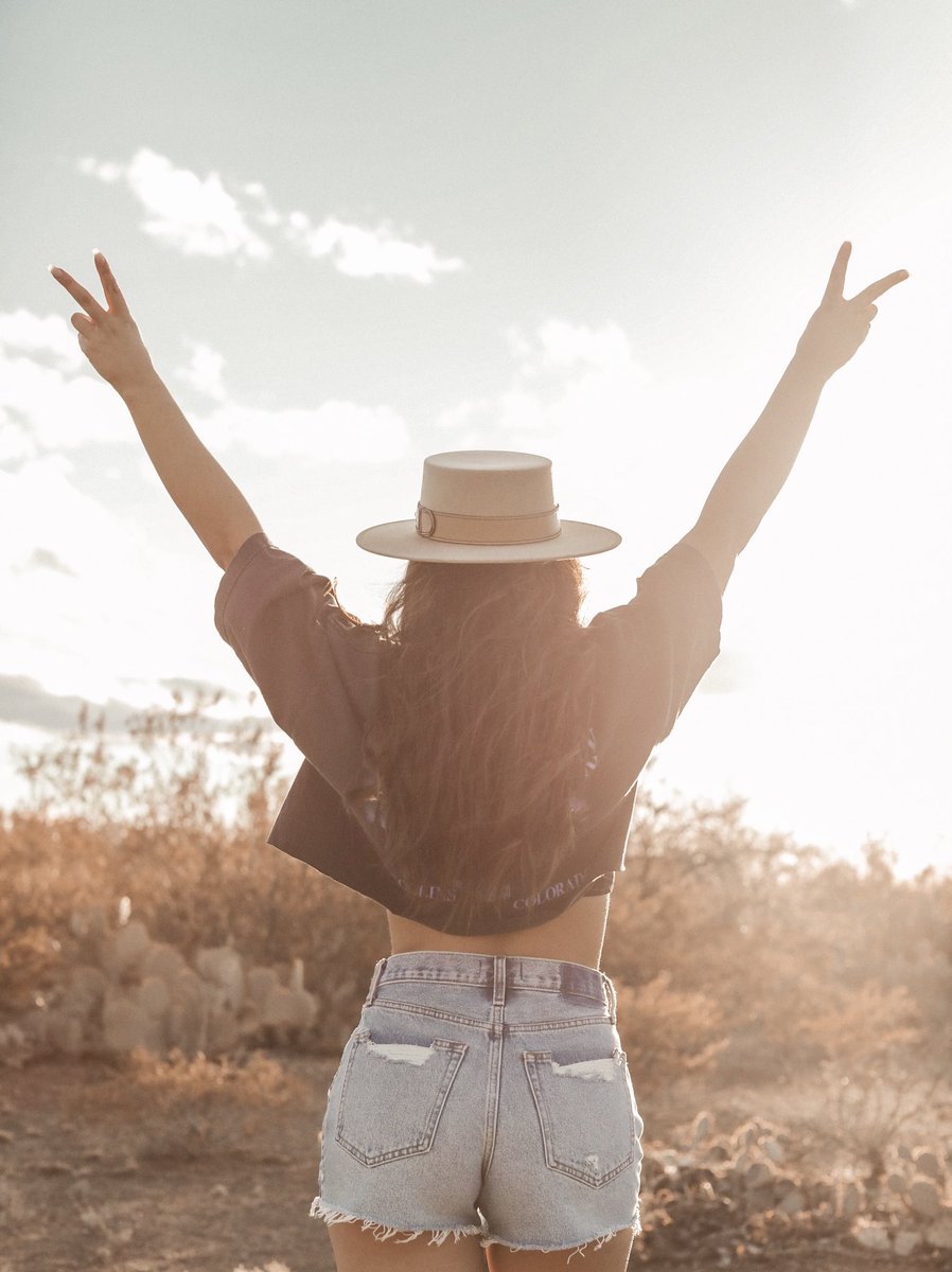 jordansemm's tweet photo. She couldn’t help but thinkin that there was a little more to life 
Somewhere else 
After all it was a great big world 
With lots of places to run to🎶 https://t.co/gy6T8ijbkt