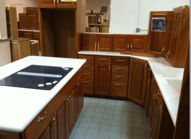 HousesByNatalie's tweet photo. This is a kitchen set from Restore, Habitat for Humanity in Charlotte, NC.  It's a great way to update your kitchen under a budget!
 #upgrade #realestateforsale #firsttimebuyers #weneedahouse #firsttimebuyerok #properties #weneedahousenow #househunter #homebuyer #firsttimebuyer https://t.co/Xpgs4R2Dc8