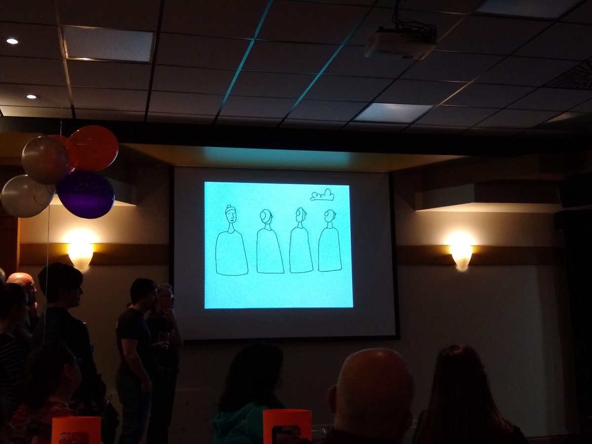 Ce fut un plaisir de retrouver l'#artiste et #chercheure Julie Théberge ce soir pour les 5 ans de la clinique Spot. Une prestation qui fait d'ailleurs écho au <a href="/PechaKuchaQC/">PechaKucha Québec</a> du 5.12. Son texte sur les marges a eu une résonance particulière ce soir. #DivisionBleuCiel.