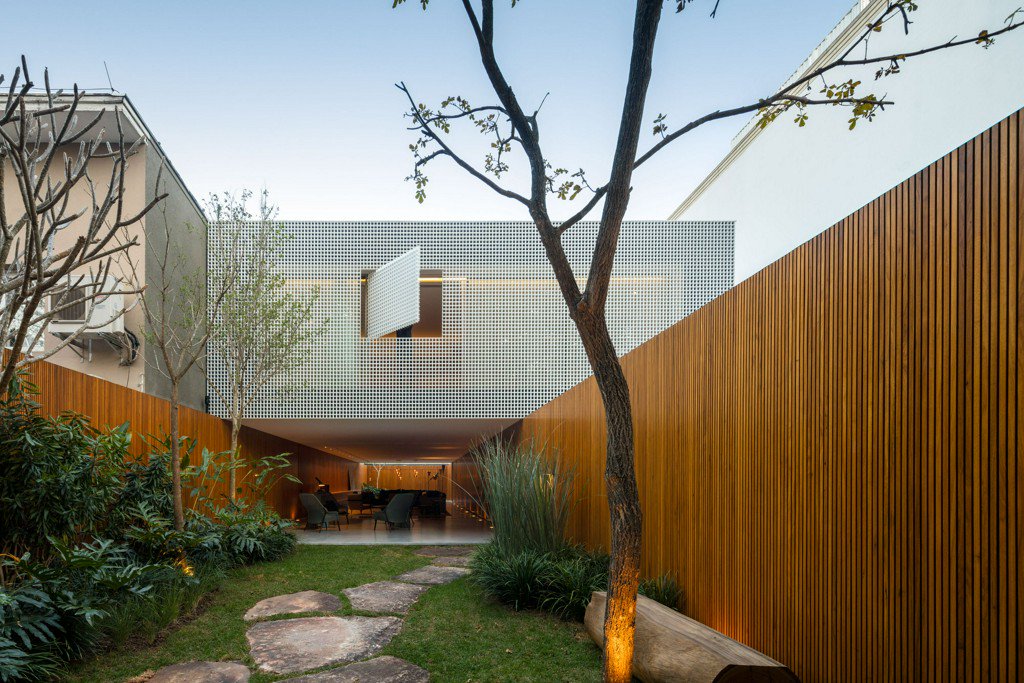 C+C House / Studio MK27 - Marcio Kogan + Samanta Cafardo bit.ly/2SkqBvG https://t.co/xAlF0VVlJO