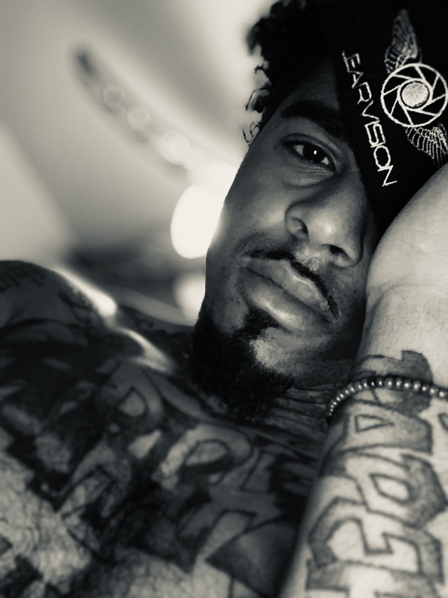iamprz1's tweet photo. Learvision Iโm in the game but I just coach em while yโall sit on the bench/If you ainโt talking dolllars what you saying ainโt making cents...#learvision #soundcloud/iamprz IG@iamprz https://t.co/PCendLzhAw