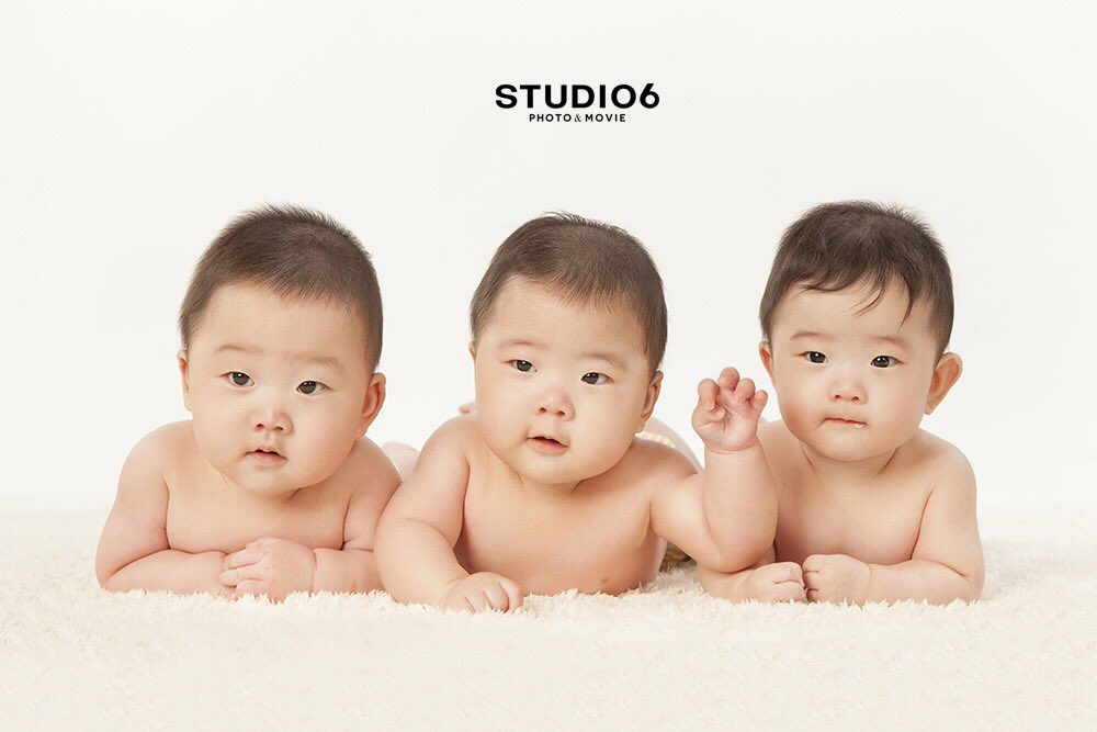 STUDIO6_OSAKA's tweet photo. 三つ子ちゃん！！
#studio6 #スタジオシックス
#大阪 #osaka #心斎橋 #南船場
#フォトスタジオ #家族写真
#ハーフバースデー #誕生日
#おめでとう #かわいい #三つ子 https://t.co/gB8RLbJ0n3