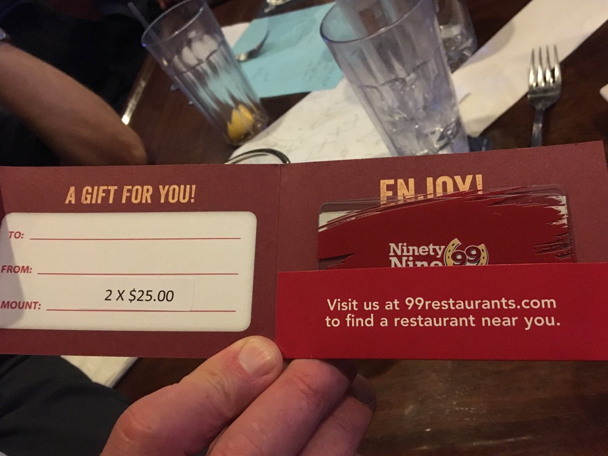 lennbc's tweet image. Big night. “Knights of #Applebee’s a.k.a. ‘KOA’, in honor of #FrankRobinson” scores a rare 1st place finish at #trivia! @NBCConnecticut #nbcct