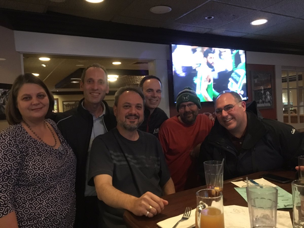 lennbc's tweet image. Big night. “Knights of #Applebee’s a.k.a. ‘KOA’, in honor of #FrankRobinson” scores a rare 1st place finish at #trivia! @NBCConnecticut #nbcct