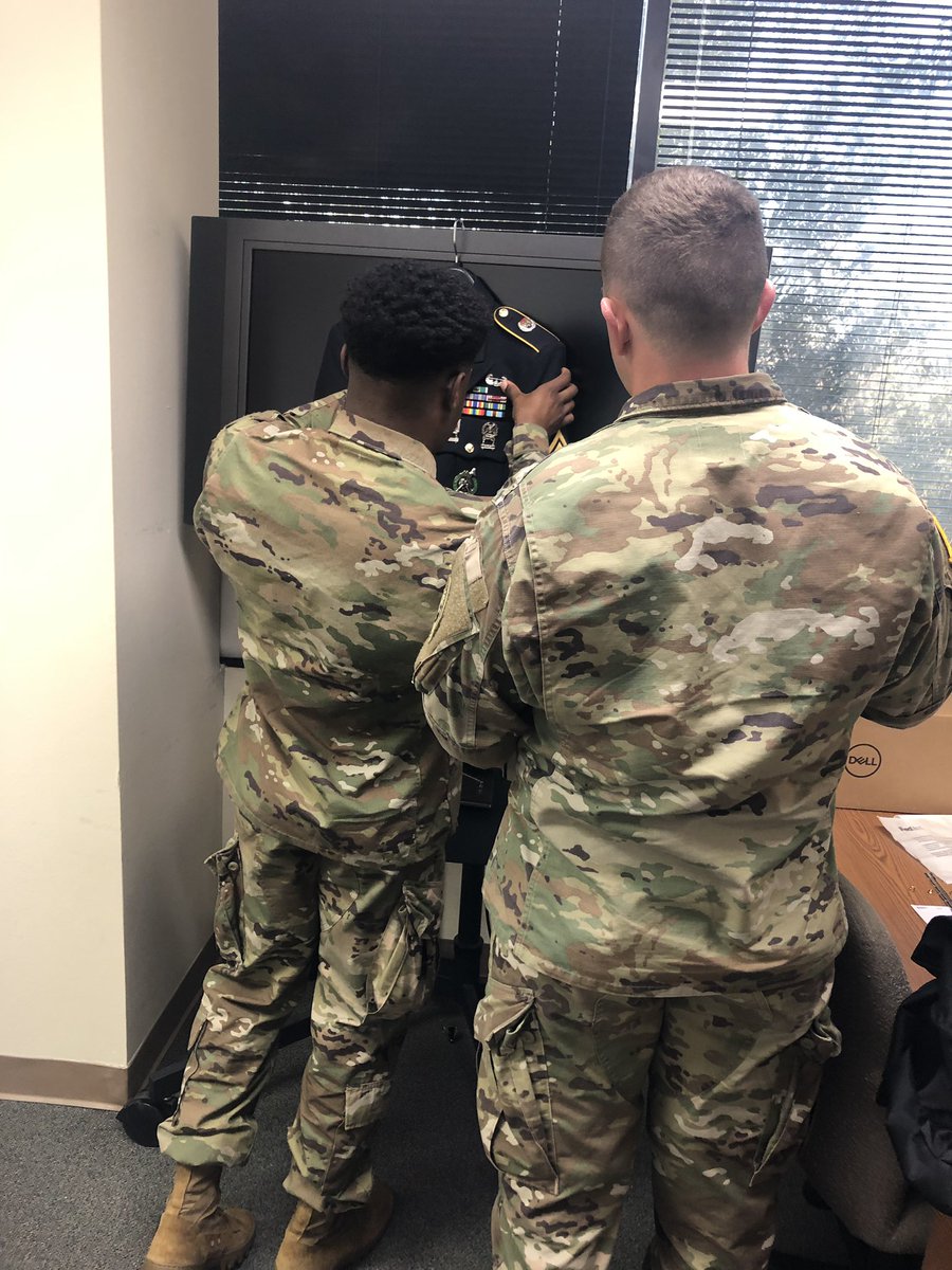 SouksavanhKham3's tweet image. NCOs of the McKinney Rctg Co prepping for the Dallas Rctg BN SAMC selection board #4C1 #MckinneyRctgCo #proud1SGmoment