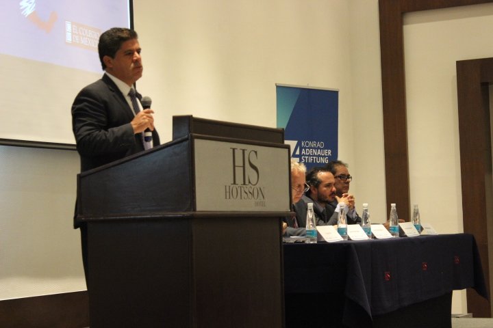 PANGuanajuato's tweet photo. Agradecemos la invitación de @kasmexiko en la presentación del Índice de Desarrollo Democrático de México 2018 herramienta que permitirá mejorar las políticas públicas e incentivar la participación de una sociedad democrática @romancifuentes1 @POLILATIDD @HansBlomeier #IDDMEX2018 https://t.co/dlstQFlz2w
