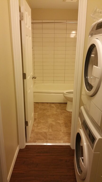 wolfe1oco's tweet photo. See what I found on @Zillow! https://t.co/vaQeaTBdyz https://t.co/Z9ZT6YdSlZ