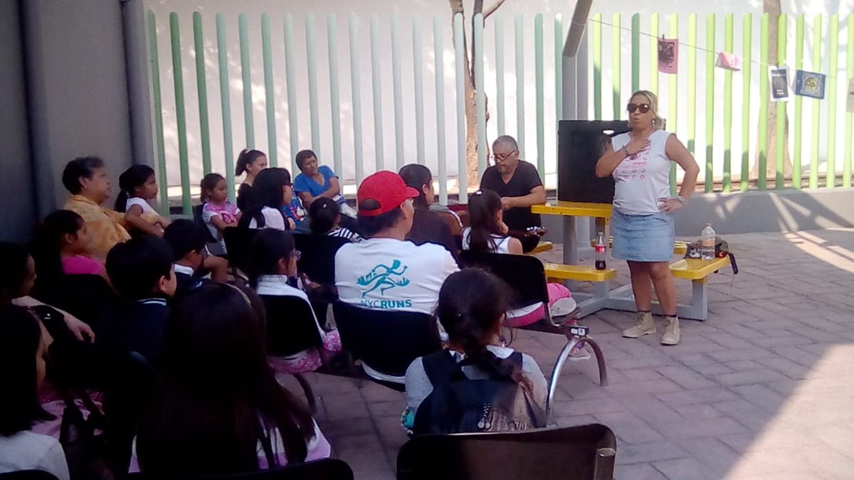 Hoy en el #PILARES 'Richard Wagner' iniciaron las sesiones de lectura del libroclub. #LaCulturaEnTusManos