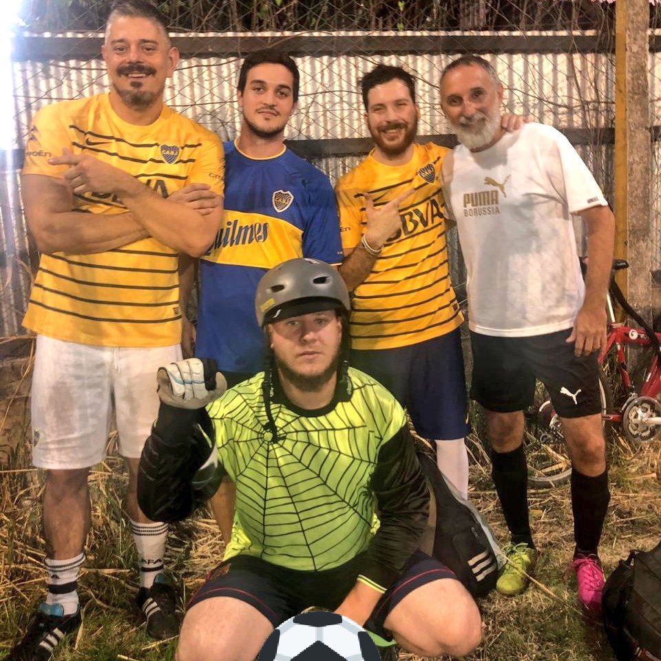 PapiTuitter's tweet image. Dicen por ahí que hoy se jugó el #Papitwitter 214...

@JCPetruzza  @petrusnephew @PibitoBienPiola  @abbotTONADO y @DerMasterPlan 
Vs
@SoyElDie  @arisanguinetti @matiasbaldo @chelologu &amp;amp; @agimenez