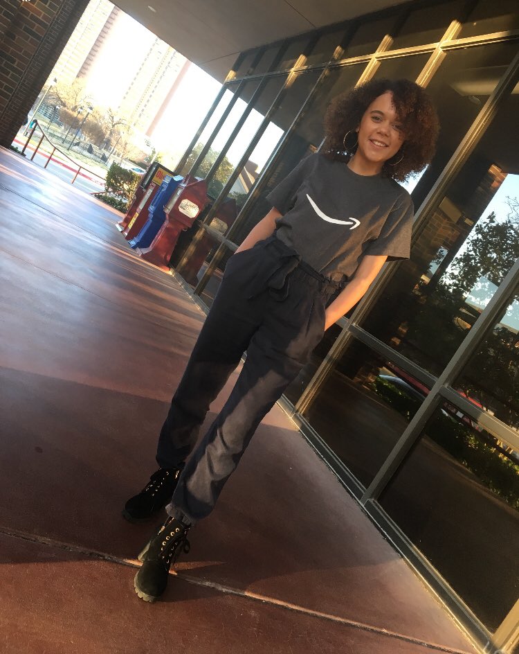 Scarlett_daRose's tweet photo. Just want to take a moment to say I’m am so proud in how far my confidence has grown 💛
#primestudentrep #trydailyritual https://t.co/Ytcl6JVDc3