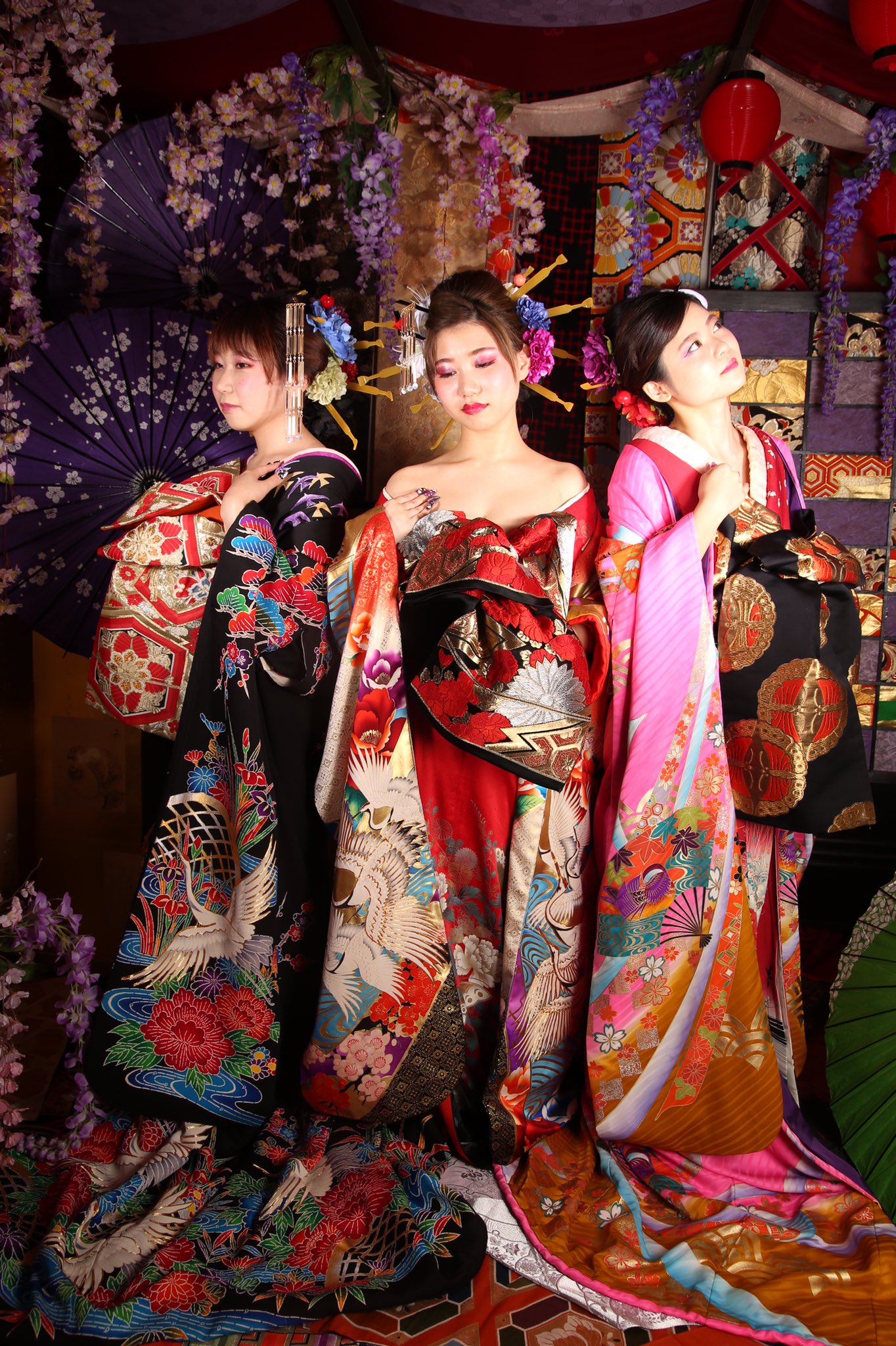 Studionadeshiko みんなで花魁体験 それぞれの個性が出ていて素敵です 大阪城が近いので 観光ついでに体験出来ますよ Menkasoh 花魁体験 花魁撮影 男性花魁 子供花魁 麺菓装 大阪府大阪市中央区大阪城3 1 D Terrace 102 Tel 06 6949 3602 Hp