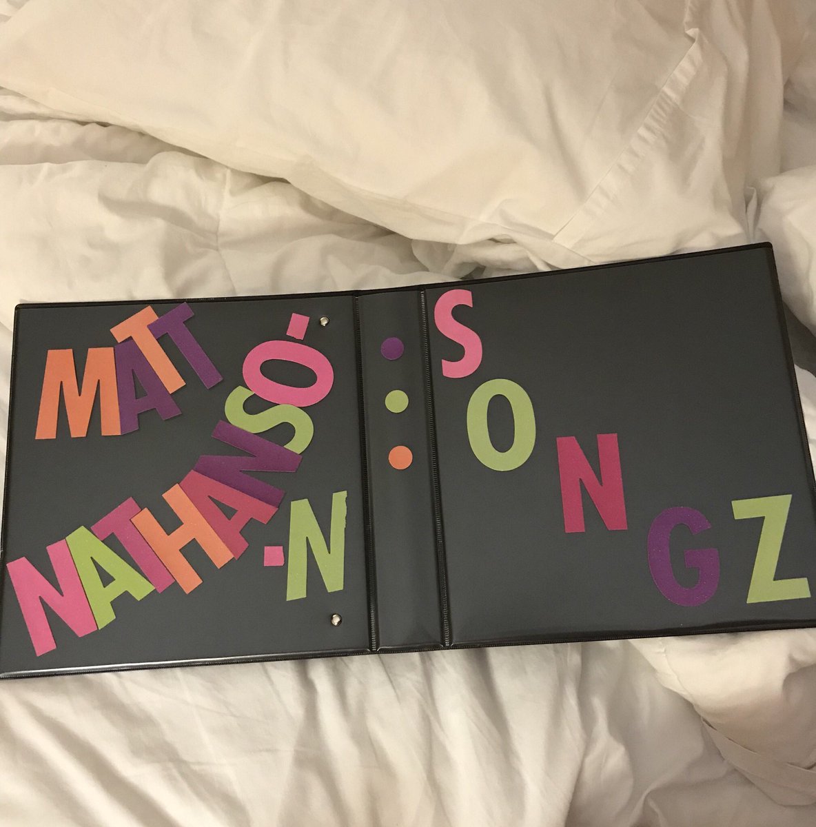 mattnathanson's tweet photo. new binder, who dis?

#wheelofnathanson https://t.co/ooYCAWu7cN