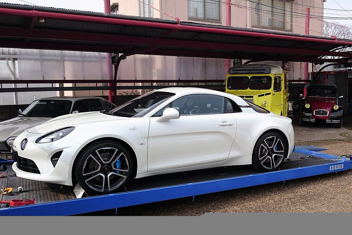 新型アルピーヌa110 新型アルピーヌa110
