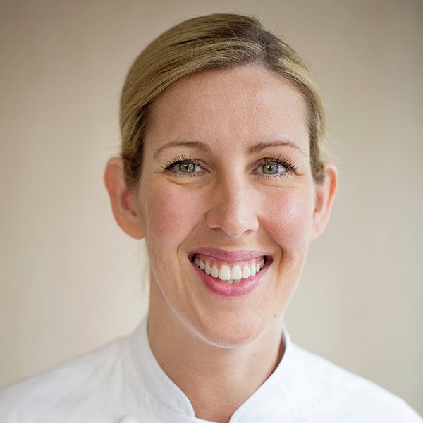 whoscookingdin's tweet photo. And here’s our wonderful ‘Who’s Cooking Dinner?’ chef in all her glory. We’re thrilled to have the sensational Clare Smyth joining us from the two Michelin-starred CORE by Clare Smyth. Did you get it right? #whoscookingdinner #LondonDining https://t.co/y4sbgwagcu