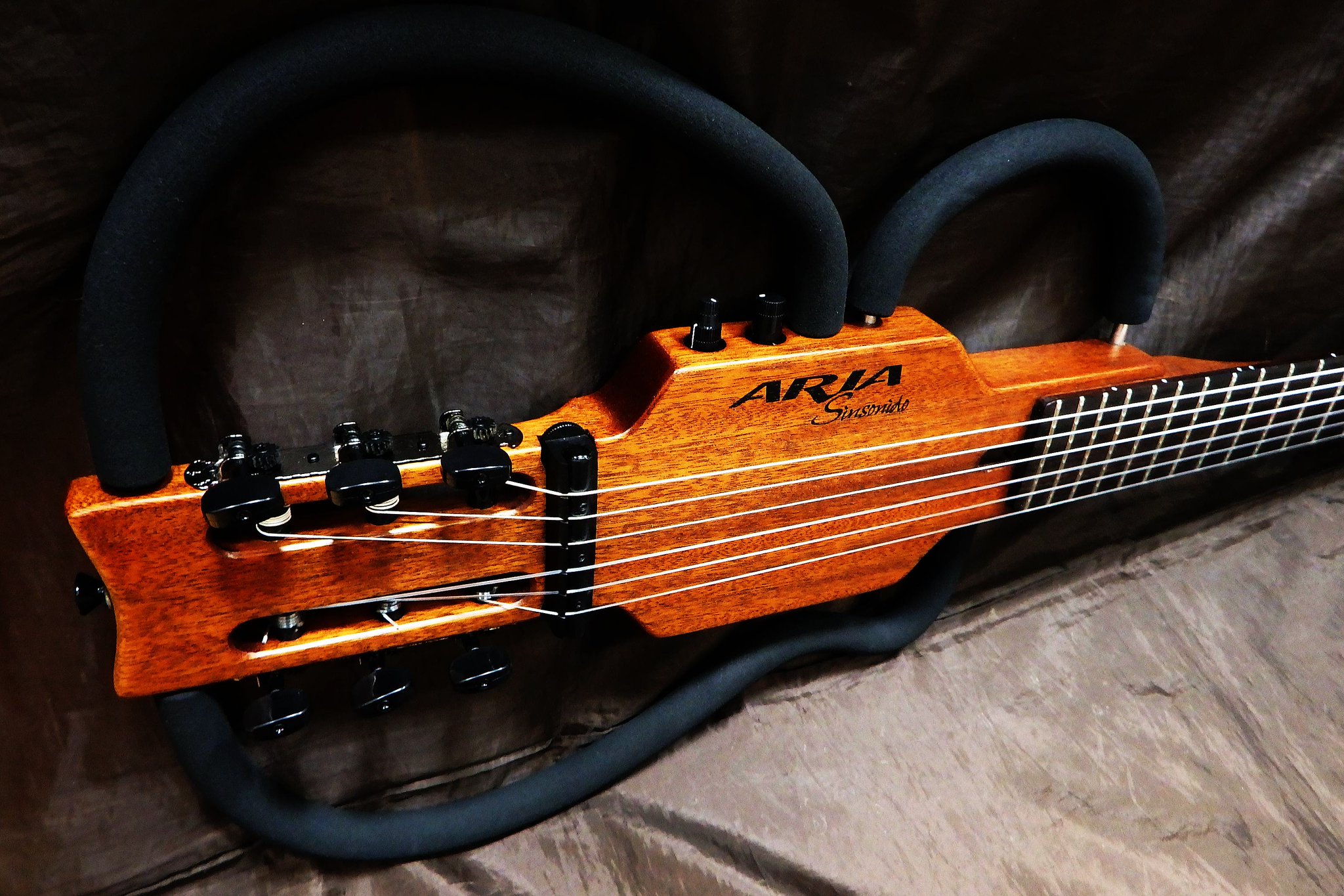 配送遅れます。弦新品！Aria Sinsonido アリア シンソニド