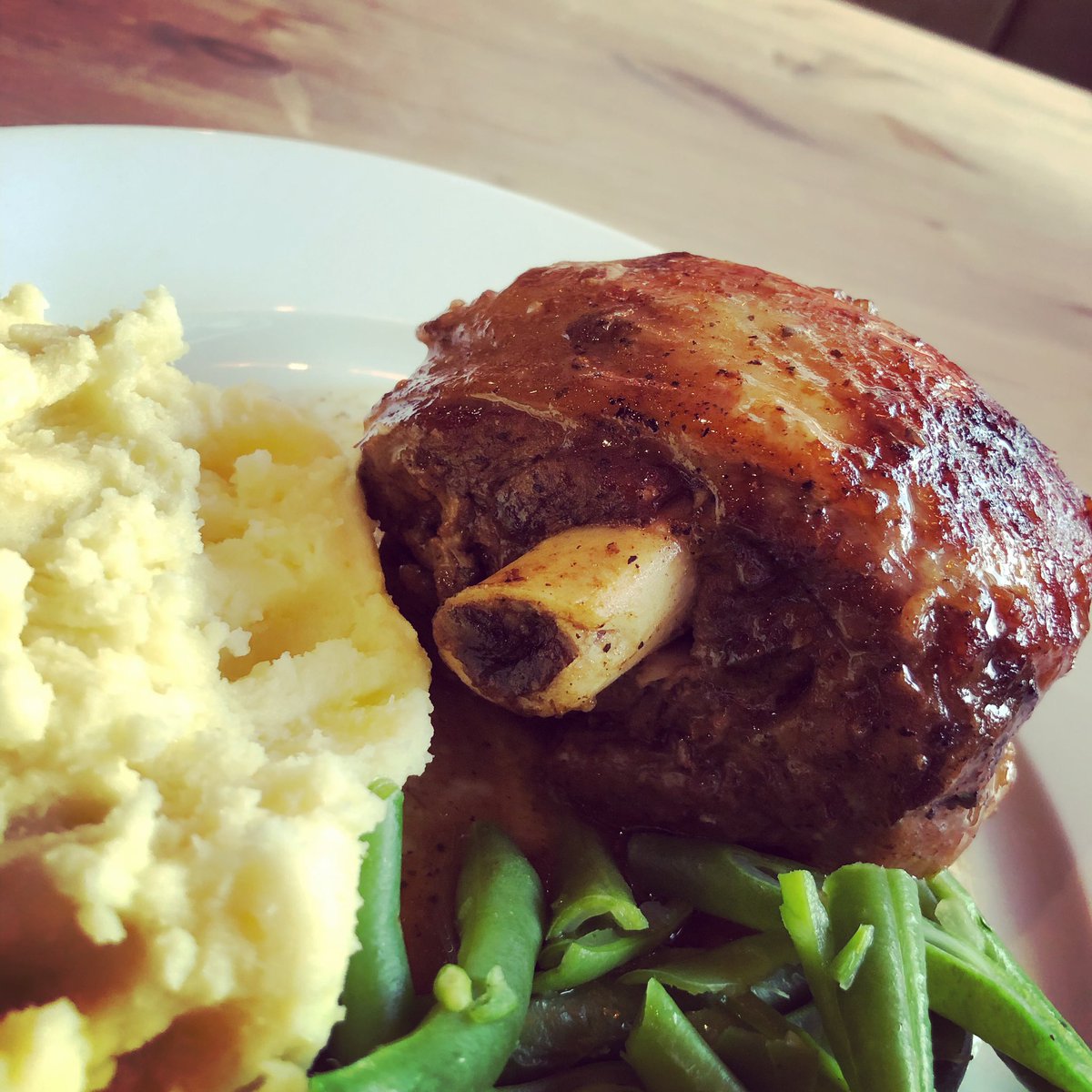 Glazed minted lamb shoulder. Just another tasty new addition to our menu. #caberfeidhbar #caberfeidhelgin #elgon #elginmoray #moray #morayshire #elginscotland #morayfood #food #bar #newelgin #tasty #newmenu #elgintown #morayspeyside