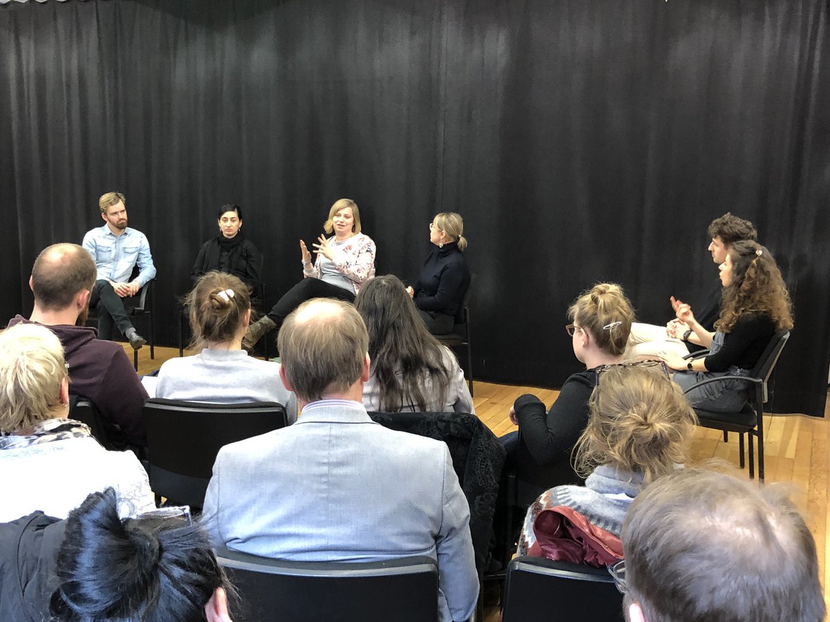 kubia_nrw's tweet photo. Inklusive gleichberechtigte Theaterarbeit heißt für Wera Mahne &amp;Team,Voraussetzungen für Gleichberechtigung zu schaffen &amp;etwas als künstlerische Möglichkeit zu sehen,nicht als Defizit.Schöner Auftakt unserer „Von Kunst aus“-Reihe gestern im @FFTDuesseldorf https://t.co/PhVRjofLIu https://t.co/3mC8BVFD60