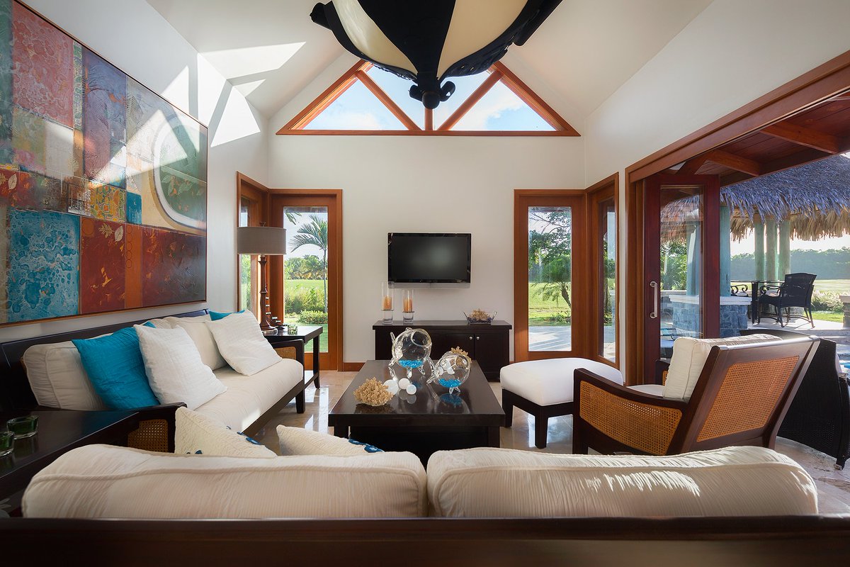 HibiscusIntl's tweet photo. #Villa in #DO, #LaAltagracia, #Bavaro! https://t.co/JXlCK3THEo #MondProp https://t.co/MhbpkLpVyP
