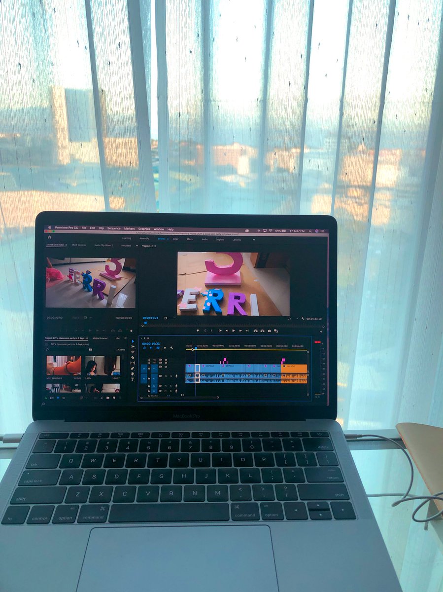 ALLisELLe's tweet image. Most of the time instead having an afternoon nap (though you only had 3hrs of sleep the previous night) we choose to work on our passion projects. Here I am, working on my video for my YouTube channel. #HustleMore #VideoEditor #VideoContent #AdobePrimiereCC