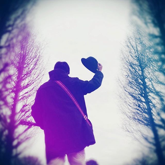 kazu2cyan_tv's tweet photo. 春の前の雪らしいので、代々木公園の観衆の木々にご挨拶して来た。
#streetphotography #yoyogipark #standingonthestreet #music #tokyo #japan #springhascome #beforesnow https://t.co/YhJ625fdLe https://t.co/SP55oxWJzE