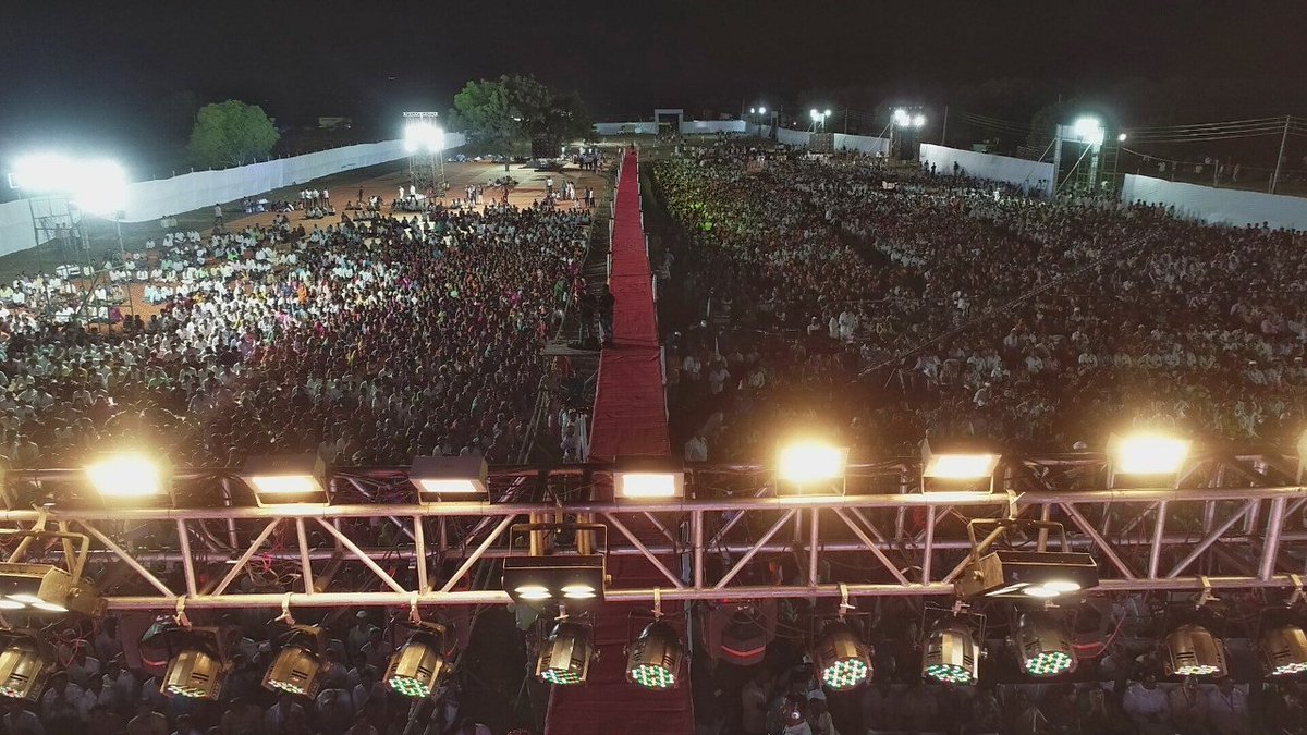 Gurudev's tweet photo. Unhappy farmers is not a healthy sign for society. If the traders who reach you food are not prosperous, there will be adulteration. If your wife/mother who cook are not joyful, the food doesn't nourish you. We must heartily pray for all of their happiness before meals. https://t.co/UzARip5ItA