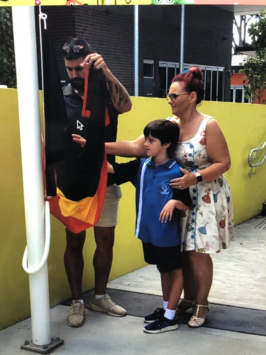 JacquelineLoc10's tweet image. A very special moment for our school. 2 young Aboriginal men were proud to raise the Aboriginal flag for the first time at. Yandelora. Dan has worked hard in getting the buildings ready for students learning and Anderson is ready to learn! @sjhooke @cdtasker @JRaciborska