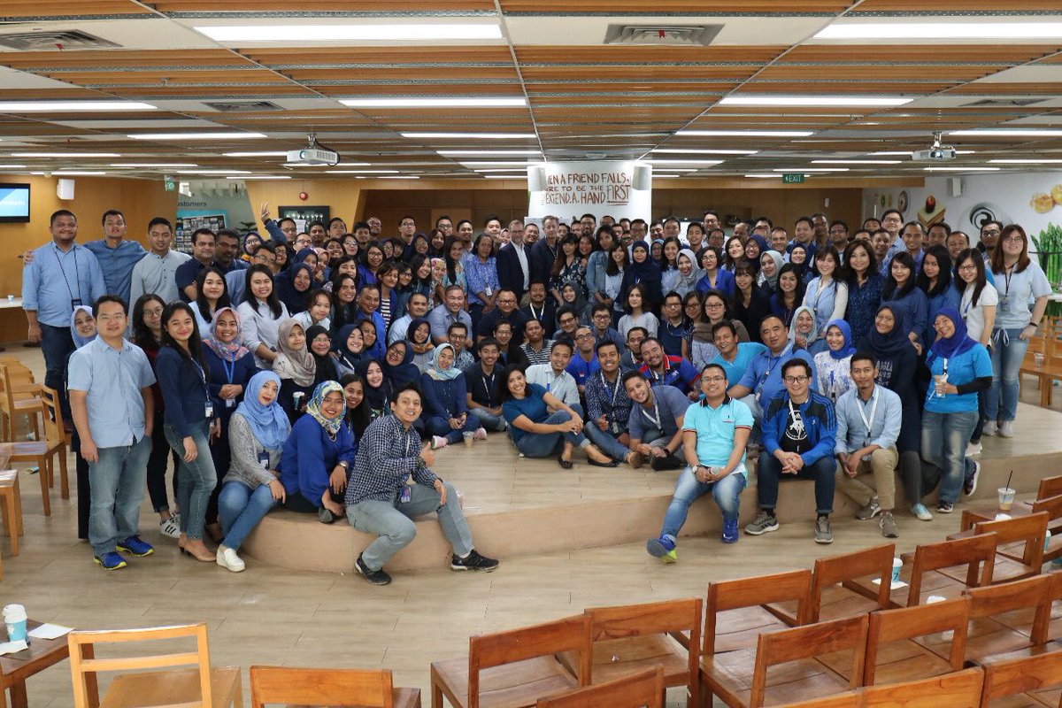 davidsyamtar's tweet photo. We welcoming Pak @JulienSteimer as our new country CEO of @AXAIndonesia @AXA_Mandiri @AXA. He also appointed as #PresidentDirector of #AXAServicesIndonesia #ProudToBeAXA #ProudofAXA #proudofaxamandiri #AXA #JulienSteimer #KnowYouCan #SendBackLoveToNenek https://t.co/Gv24YnIBkQ