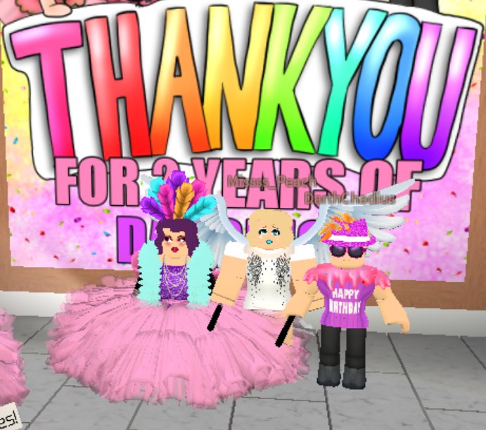 Mimi Dev On Twitter To Celebrate Dance Your Blox Off S Birthday I Ll Be Popping Into Random Servers Tomorrow Feb 8th To Hangout Chat Take Selfies And Smash That Stage With My Awesome Moves - roblox dance off moves