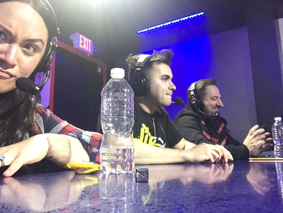 BrookeArmsAD's tweet photo. Just a quick selfie last night before we get this thang a rockin’...#fenixstudios #livetogame #dungeonsanddragons #riddlesinthedark #youthoughtyouknew https://t.co/zjNrtEgQaR
