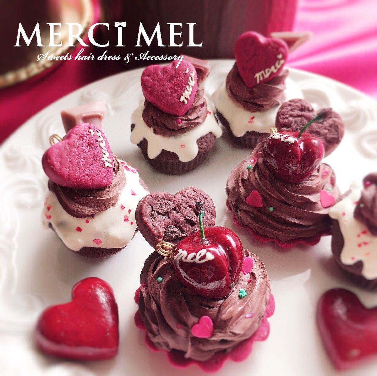 Merci Mel メルシーメル のんびり活動 大好きなバレンタインに間に合わせたくて頑張った バレンタインミニカップケーキ ハートチェリーのタルト キーホルダーかネックレス選べるようにしたいと思います ドーリーチョコレート メルシーメル