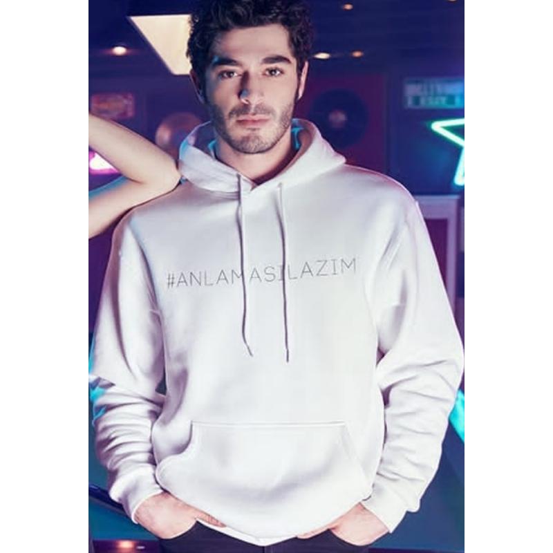 JustAnIntovert's tweet image. Nine more days left for him to turn 28 😌😍
#BurakDeniz #BirthdayCountdown #NineDaysToGo #17Feb #Turning28