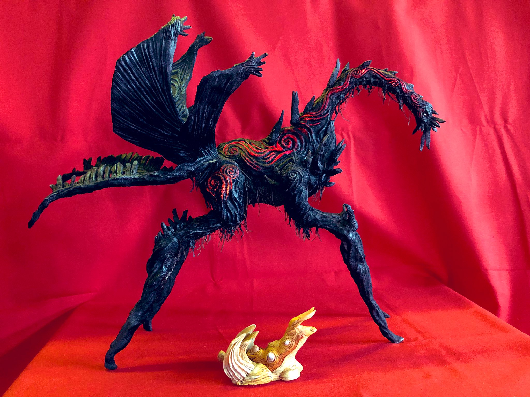 トム 6 19 14トムトムバーガー Mm9 Monster Magnitude 古代怪獣フルドネラ 円 長55 高40 老体と亜成体のセット 老体のボディ 首 後脚の腿はタケシールの シェルキャスト を使い中空構造複製 電飾改造すれば劇中同様の発光も再現