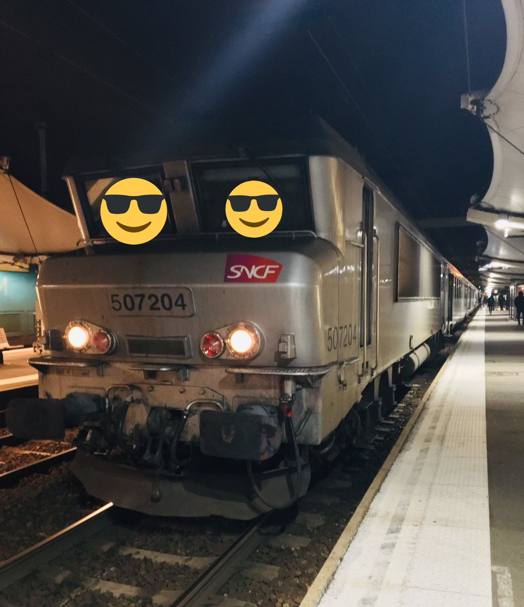 damien1504's tweet photo. #TER16758 Le Mans 7h33-Paris Vaugirard 9h54 est près au départ. 

Embarquement immédiat 🚂🚃🚂

#TerCentre #sncf @ChartresTrafic @parischartres https://t.co/saAddwFMcH