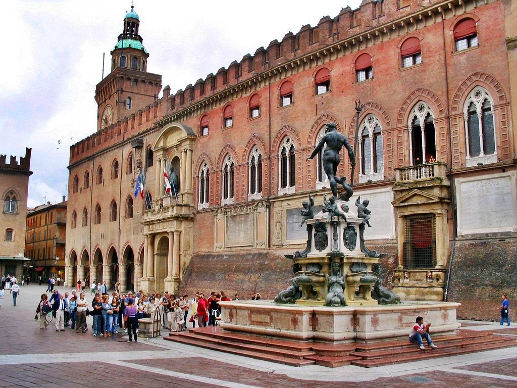 ItalyMBD's tweet image. #Bologna University founded in 1088, is the oldest university in continuous operation and one of the leading academic institutions in #Italy and #Europe, one of the most prestigious Italian #universities. #education #Students