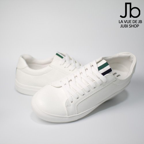 jubishopping's tweet photo. La vue de JB

#쥬비샵
#JUBISHOP

새 신상품 등장!

봄에 신을 신발 하나 장만해야하지 않겠어?

그냥 스니커즈가아니라 4cm UP ↑ 된다구!

어때? 키크는거?어렵지 않아 당장 신으러 가즈아~!

→ https://t.co/xYyQnh3F7v 

#남자신발 #남자스니커즈 #키높이신발 #스니커즈 #키높이_스니커즈 #4cm https://t.co/u3euN8ySIr