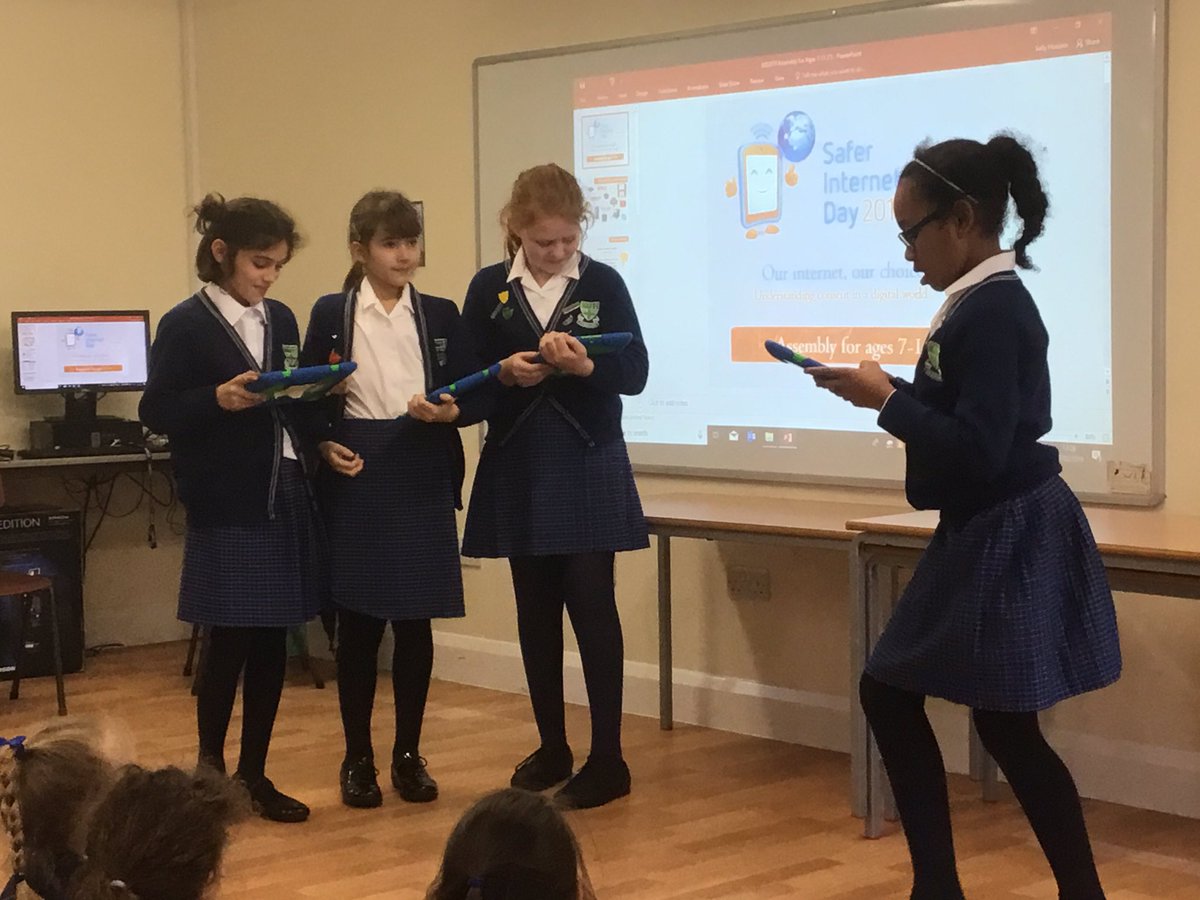 UrsulineYear4's tweet photo. A big thank you to our Year 6 girls who presented a role play in our Prep assembly on the theme of consent for Safer Internet Day #UrsulineComputing #UrsulineHeartMindSoul #SaferInternetDay2019 https://t.co/gmS6400w4H
