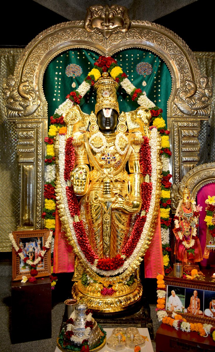 ISKCONPune's tweet photo. Today's 08/02/2019 Darshan of Sri Sri Radhavrindavanchandra
#ISKCON #PUNE #DailyDarshan #EarlyMorning #Krishna #08february #Blessings #BestofTheDay #EarlyMorning
#StayBlessed #friday
For more Photos: https://t.co/QQnZUBIn6k …
Temple Timings https://t.co/qb3IYoWWnF https://t.co/zZ4kxRJx3r