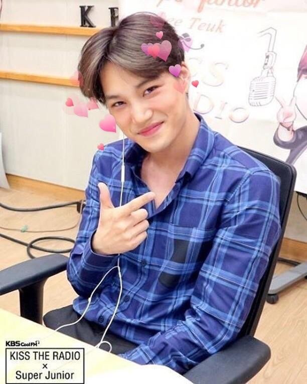 cbxgirlproblem's tweet photo. Couldn’t match well with Baekhyun but also couldn’t leave him. Thats why he’s upset and won’t even look towards my side :(((
#EXOLSeIcaDay https://t.co/xFseyN4ayi