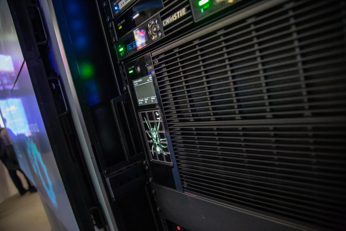 ChristieDigital's tweet image. For real-time, full frame rate monitoring on all inputs, Christie Spyder X80 is the most versatile, flexible and simple multiscreen windowing processor on the market - and it’s available now! See it #ISE2019 stand 1-H70 or visit&amp;gt; bit.ly/2HvLzCW #proAVtech #eventprofs