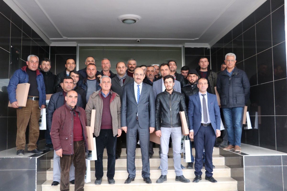 Belediye Başkan V. Sayın İhsan Emre Aydın bir grup esnafımızla Belediyemiz Toplantı Salonu’nda bir araya geldi. Esnaflarımızın talep ve sorunlarını dinleyen Aydın, esnaflarımıza çalışmalar hakkında bilgilendirme bulundu. 

#HerŞeyKayabağlarİçin