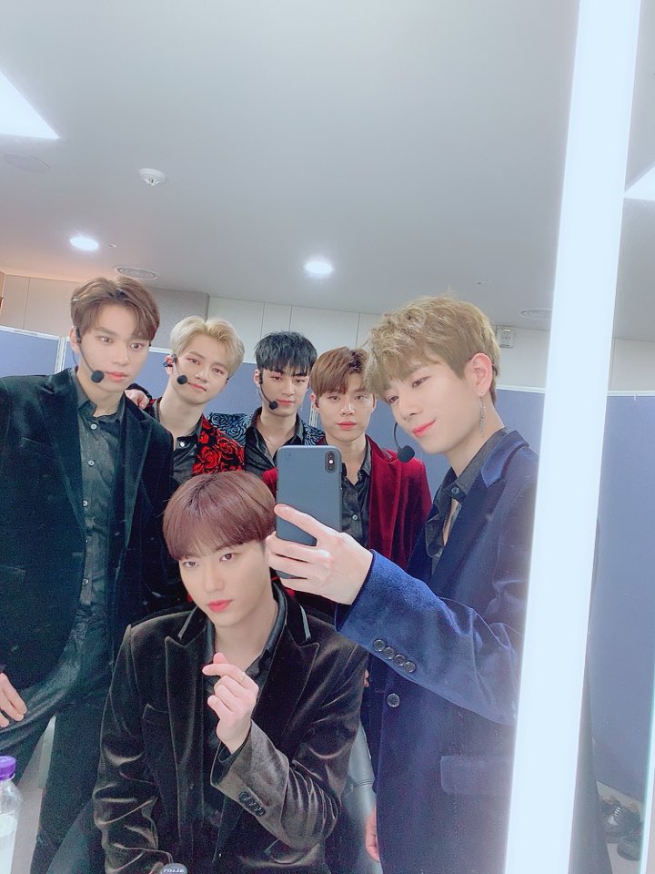 black6ix_twt's tweet image. 여러분들 뮤직뱅크 잘 보셨나요?ㅎㅎ
못 보신 분들 아래 링크에서 다시 보실 수 있습니다 😆

➡️ naver.me/GG0tjPLa

#블랙식스 #black6ix #KBS #음악방송 #생방송 #뮤직뱅크 #musicbank #절망의늪 #swampofdespair