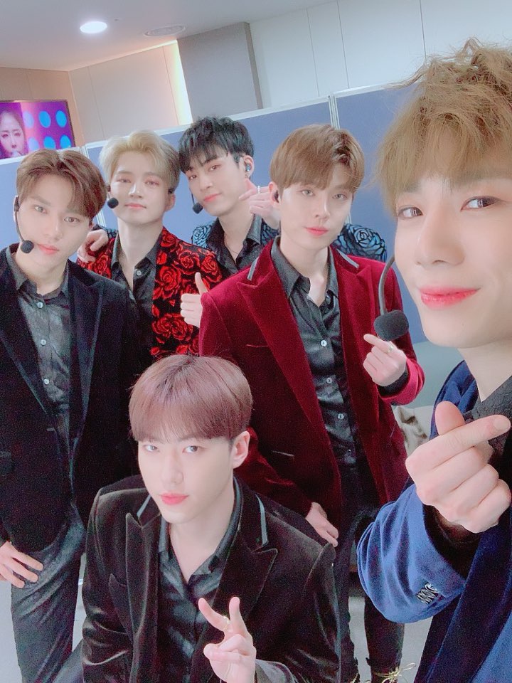 black6ix_twt's tweet image. 여러분들 뮤직뱅크 잘 보셨나요?ㅎㅎ
못 보신 분들 아래 링크에서 다시 보실 수 있습니다 😆

➡️ naver.me/GG0tjPLa

#블랙식스 #black6ix #KBS #음악방송 #생방송 #뮤직뱅크 #musicbank #절망의늪 #swampofdespair