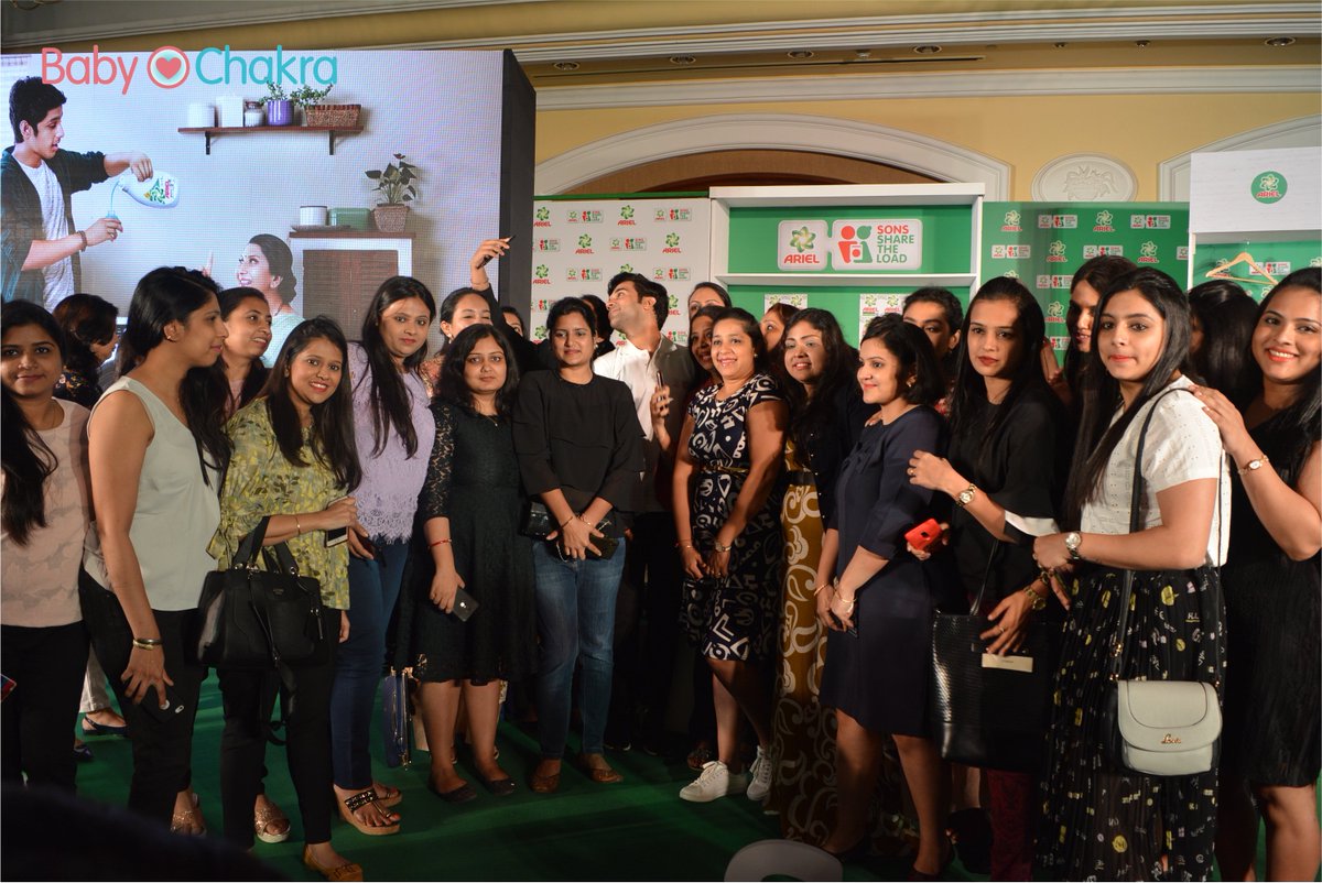 myBabyChakra's tweet photo. #BabyChakra Moms at @ArielIndia #ShareTheLoad with @RajkummarRao @tiscatime
#HeSharesTheLoad #EqualRights #TogetherIsBetter
#TimeToChange #Generationofequals https://t.co/CZoSO6uz8v
