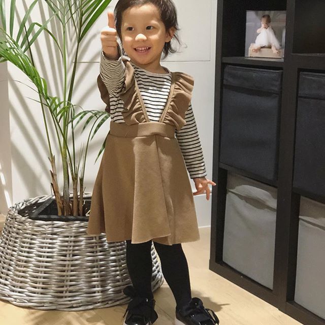 Thumbs up for #tgif #friyayvibes 👍🏼 Lots of Love &amp; positive vibes from our little Pebbles! 💚 bit.ly/2TB4n5a