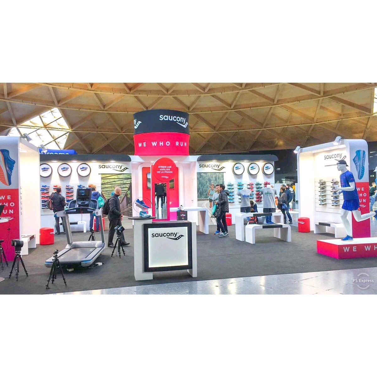 SauconySpain's tweet photo. ¡Pásate por nuestro stand de la @mitjabarcelona! Estaremos hoy y mañana de 10h a 20h. Podrás conocer las novedades de Saucony y hacerte un análisis biomecánico gratuito. #WeWhoRun #GuideISO2 https://t.co/Gvrd8qXkGx