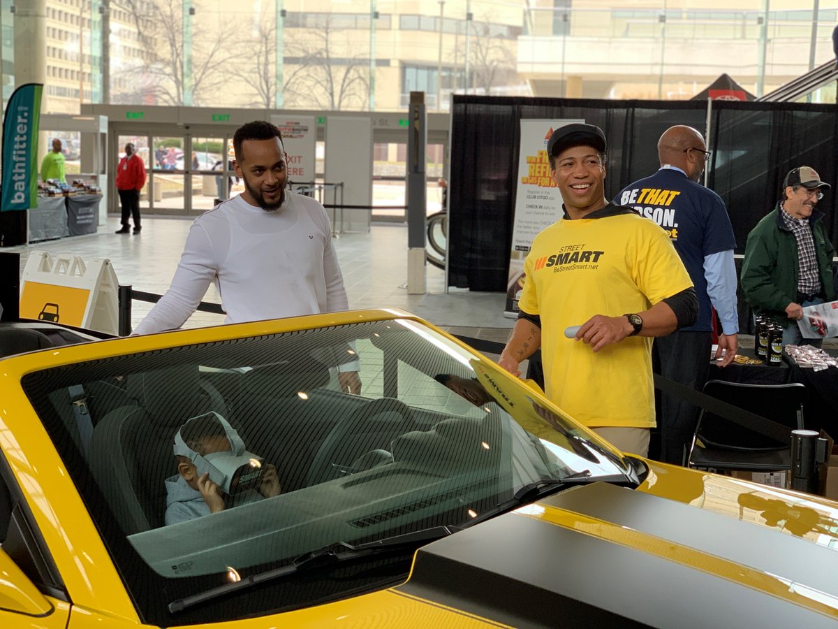 zerodeathsMD's tweet photo. Stop by our booth with @MDSHA & @BmoreCityDOT this weekend at the @BaltAutoShow and try the Virtual Reality experience! The experience teaches participants to be smarter drivers, and safer pedestrians and cyclists. #baltautoshow #drivesmart #towardzerodeathsmd https://t.co/oU68yPs514