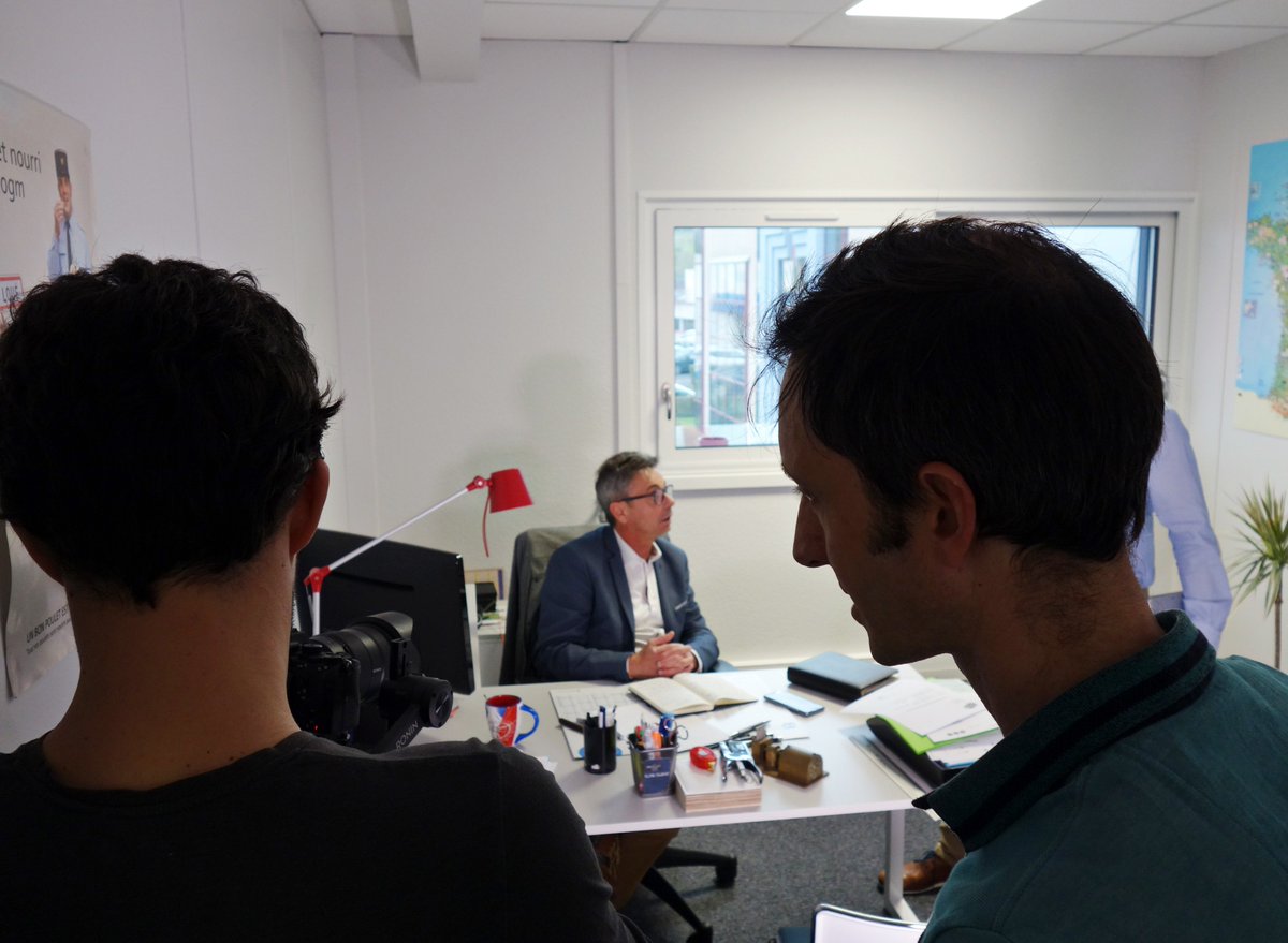 Optavis's tweet photo. Des prises de vues vidéos et photos ont eu lieu ce matin à Optavis ! Pourquoi ? Un nouveau projet va éclore, à découvrir très bientôt... #teasing https://t.co/Id0rMubXqs